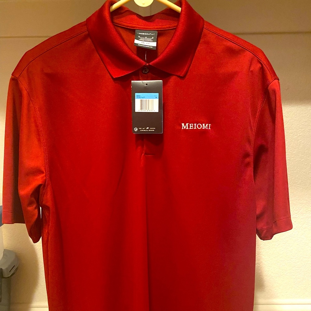 NWT- Men’s Nike polo w/Meiomi logo. Med.- runs big